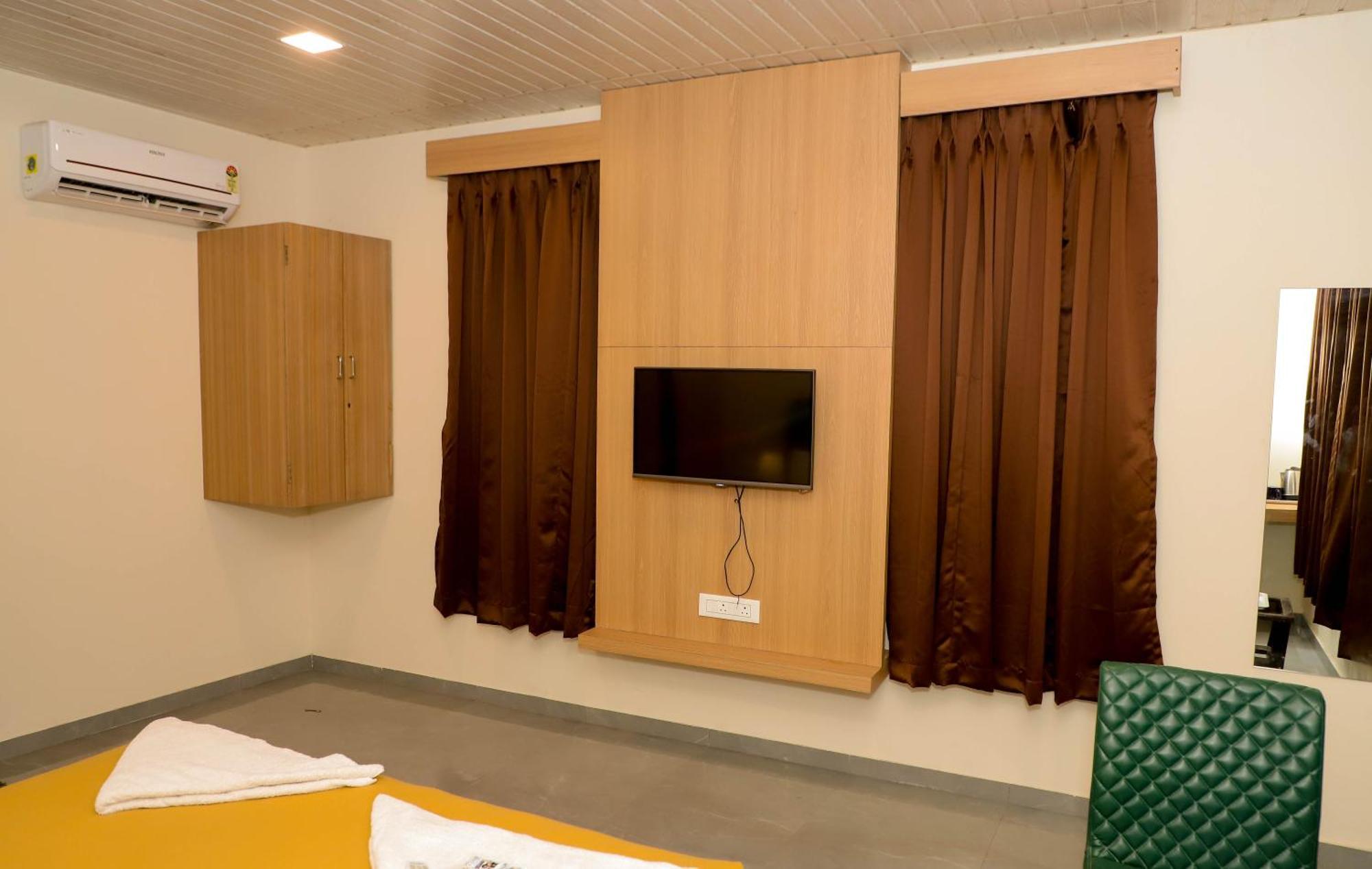 Hotel Arc Palace Bhiwandi Exterior photo