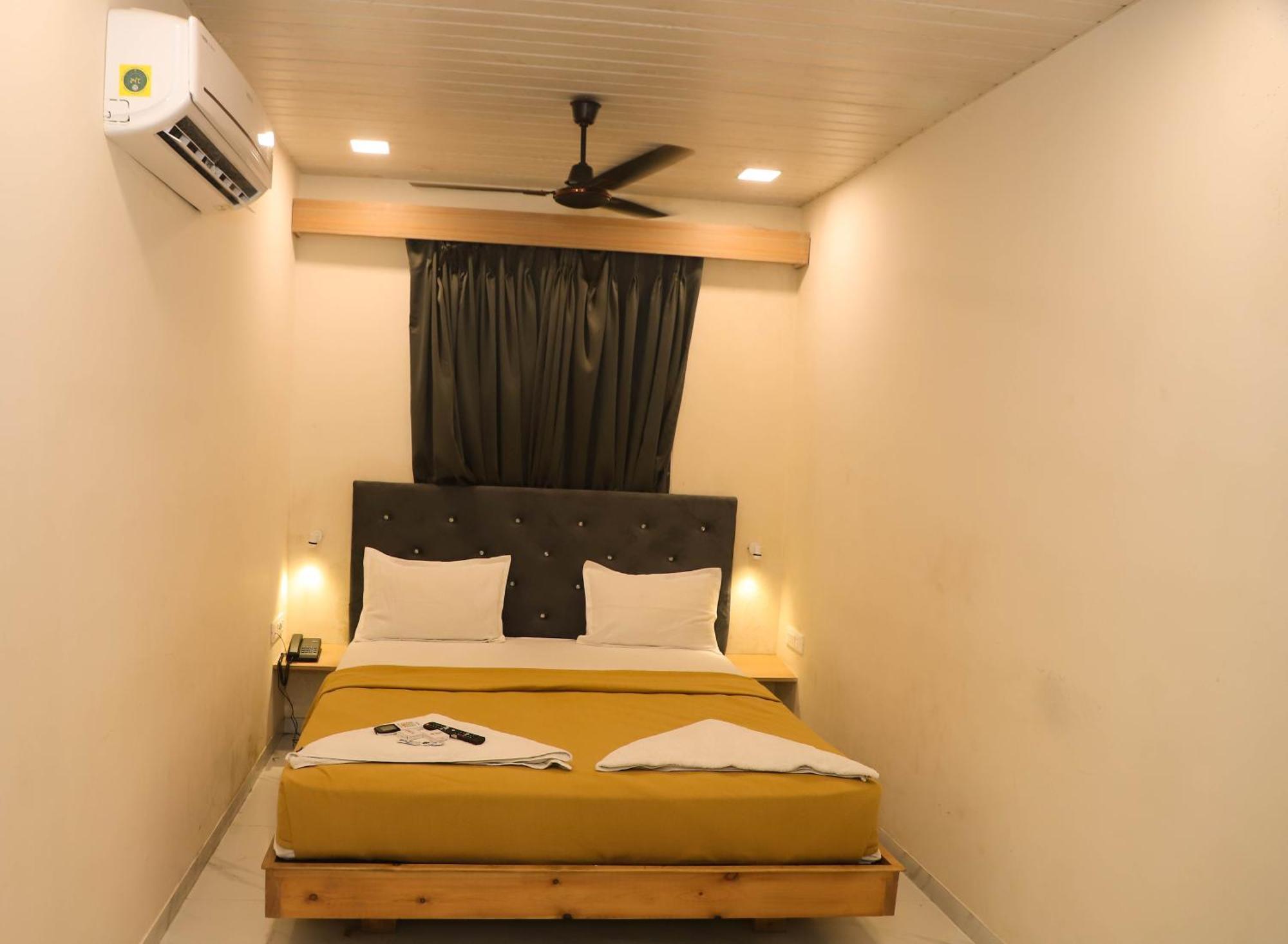 Hotel Arc Palace Bhiwandi Exterior photo