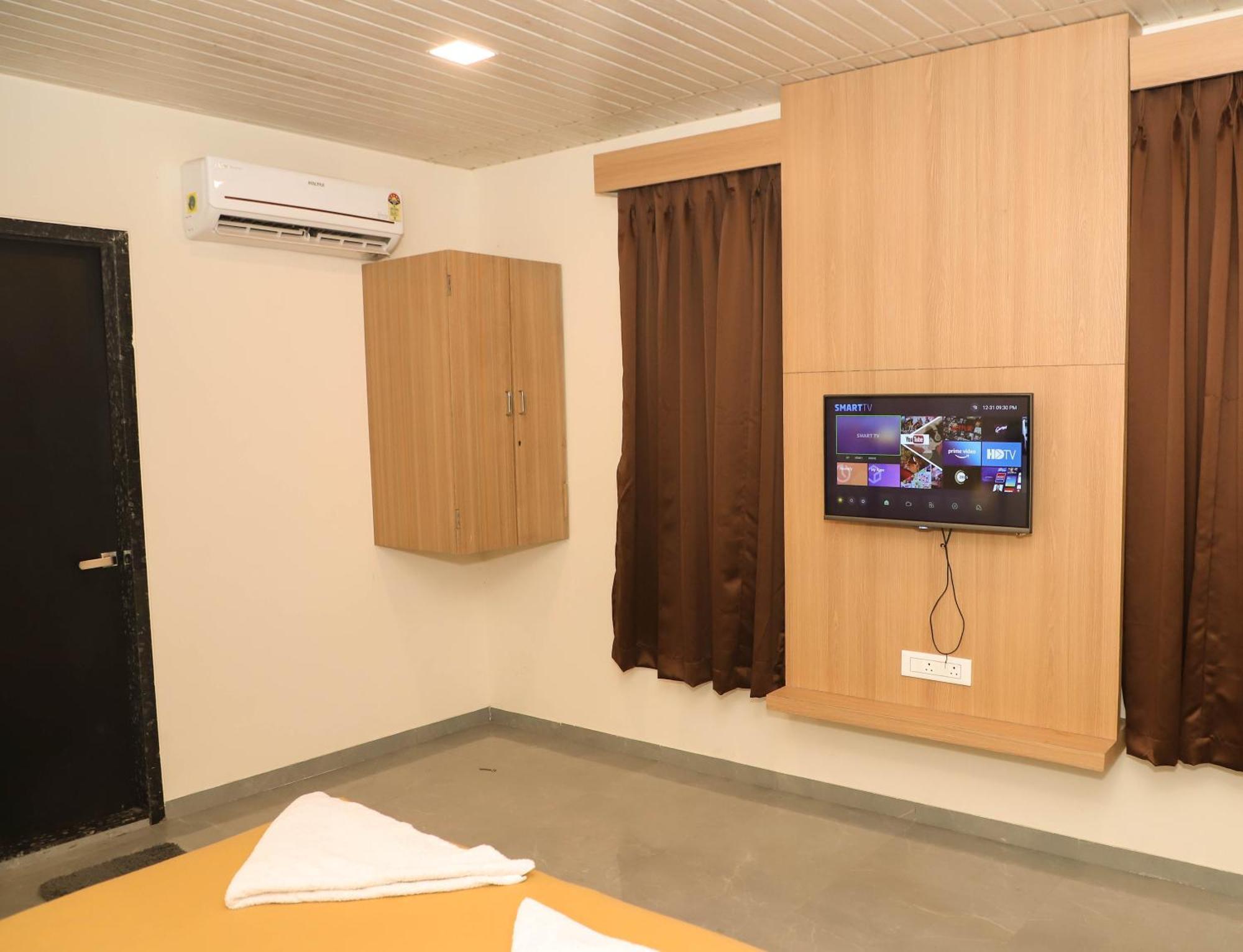 Hotel Arc Palace Bhiwandi Exterior photo