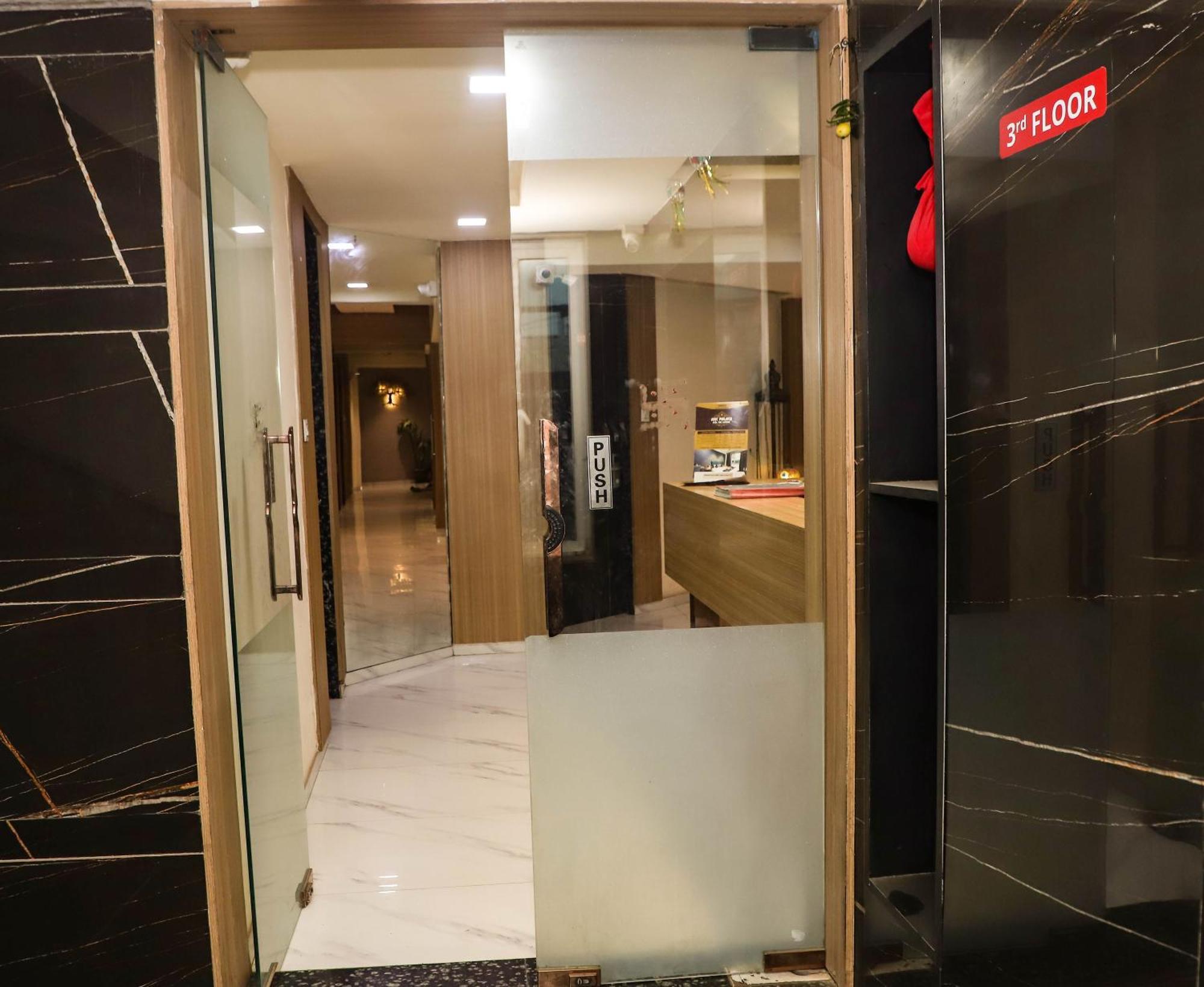 Hotel Arc Palace Bhiwandi Exterior photo
