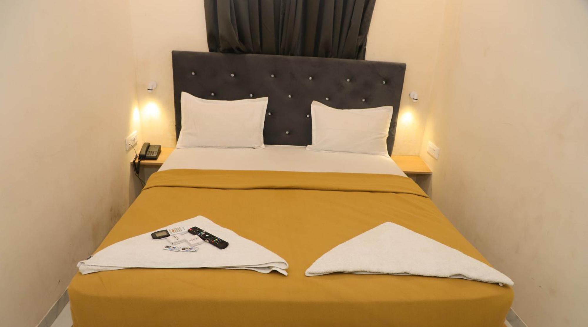 Hotel Arc Palace Bhiwandi Exterior photo