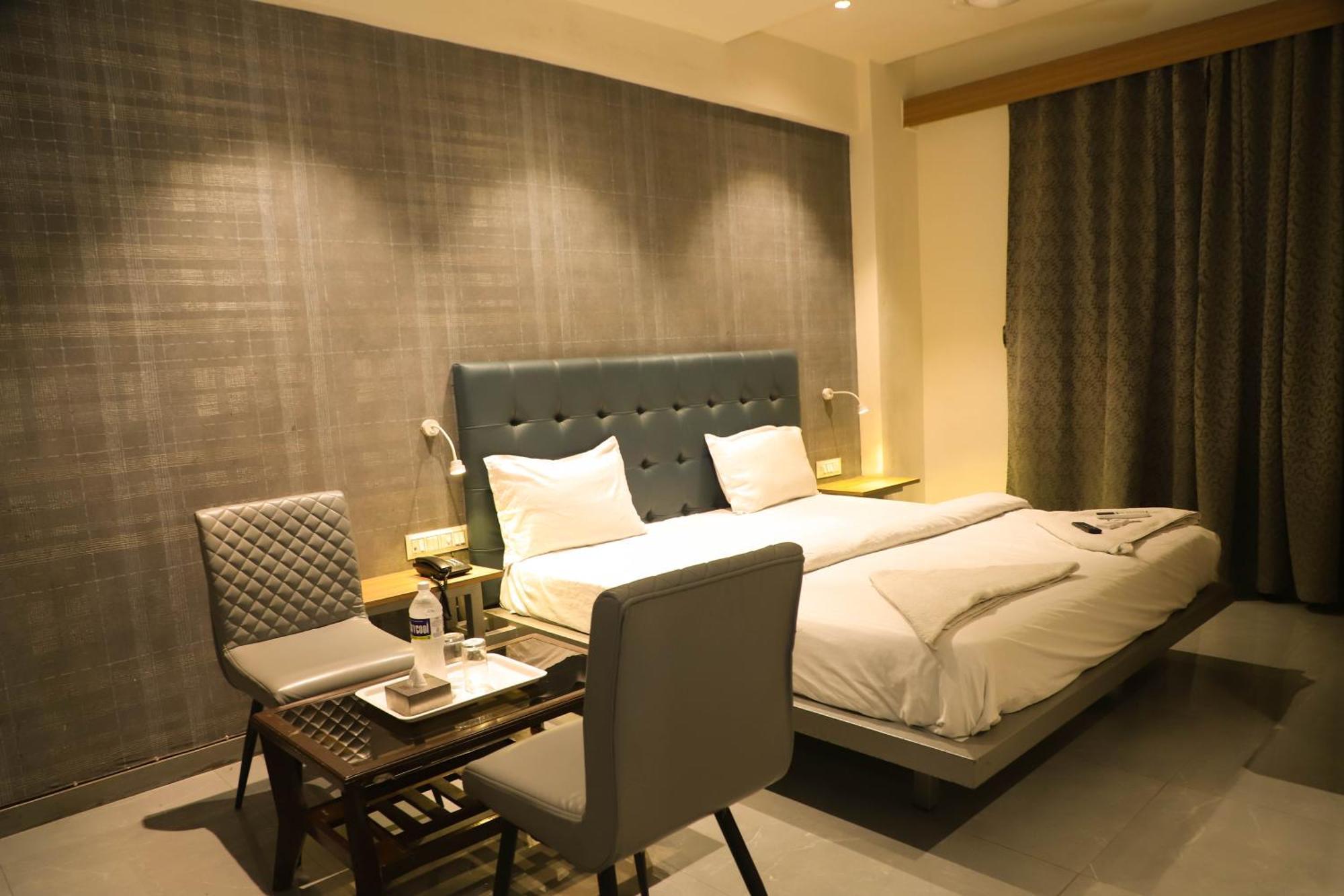 Hotel Arc Palace Bhiwandi Exterior photo